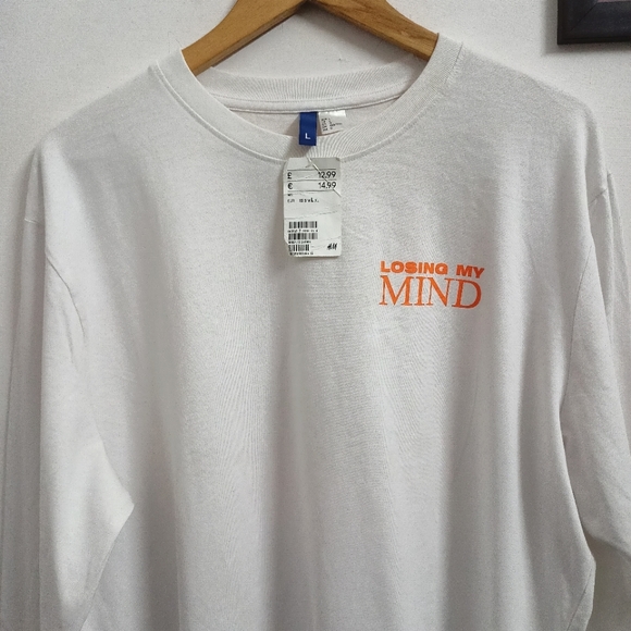 White full sleeves street style graphic t-shirt 👕 - Picture 3 of 5